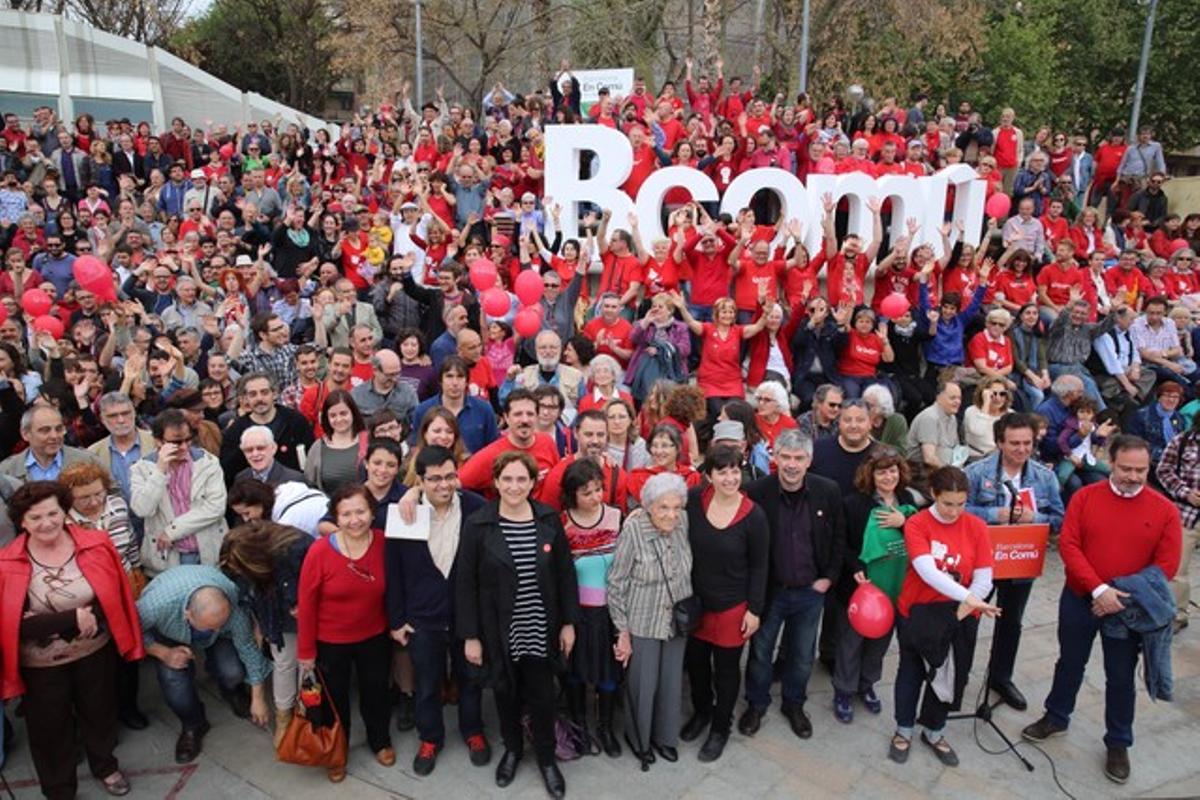 Foto de campanya de Barcelona en Comú, aquest diumenge a Nou Barris. Foto de campanya de Barcelona en Comú, aquest diumenge a Nou Barris.