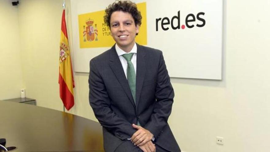 César Miralles, director general de Red.es, en su despacho. | lp / dlp