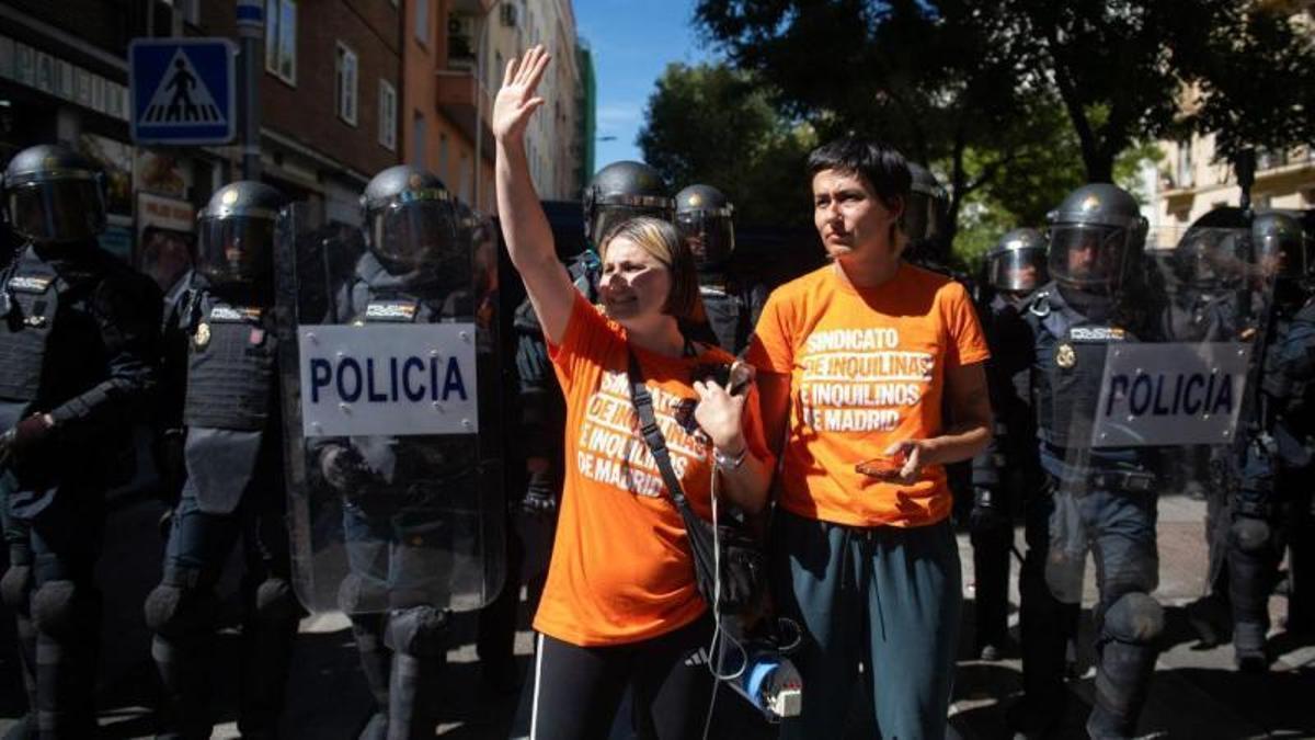 CRISIS DE LA VIVIENDA | De las aulas al 15M de la vivienda: quiénes son Valeria Racu y Alicia del Río, las caras visibles de la acampada en Sol