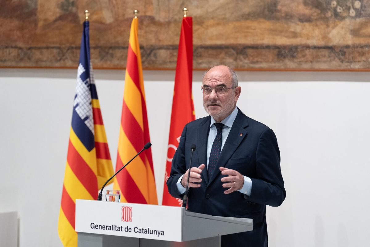 El conseller de Unión Europea y Acción Exterior de la Generalitat de Cataluña, Jaume Duch, durante una rueda de prensa, en la Generalitat, a 2 de abril de 2025, en Barcelona, Cataluña (España)