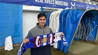 El único avilesino del Avilés, ilusionado con el futuro del club: "Nos veo capaz de conseguir el ascenso, pero hay que ir con prudencia"