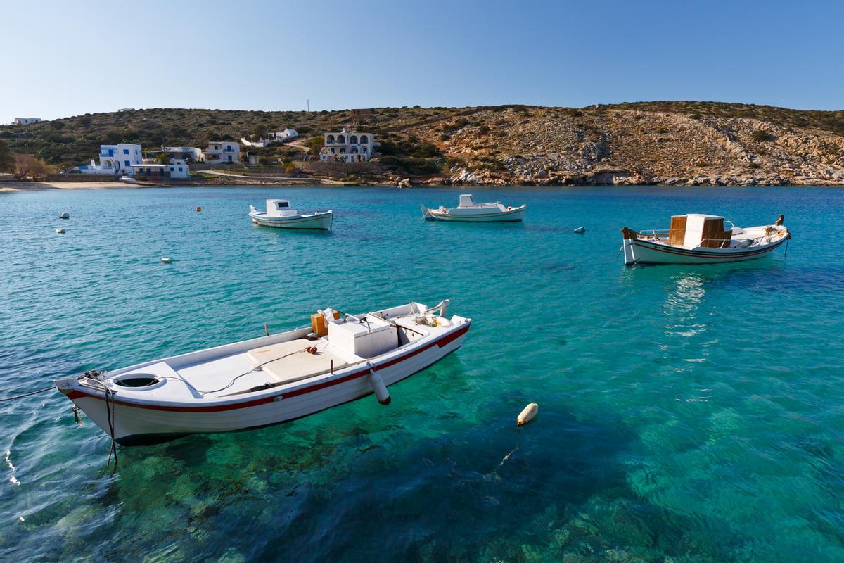 Iraklia es una pequeña y tranquila isla griega, situada entre Naxos e Ios, es un refugio virgen