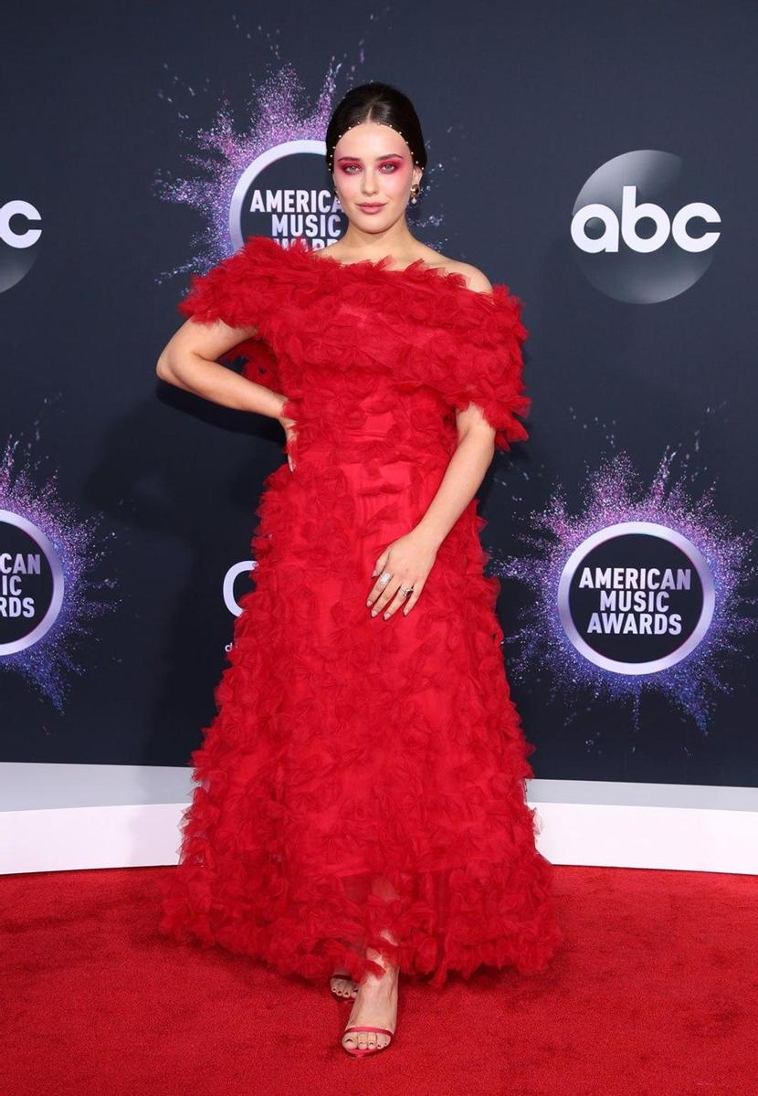 Katherine Langford en los American Music Awards