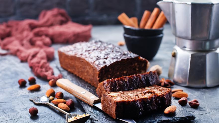 Bizcocho de garbanzos y chocolate, un dulce saludable y muy sabroso