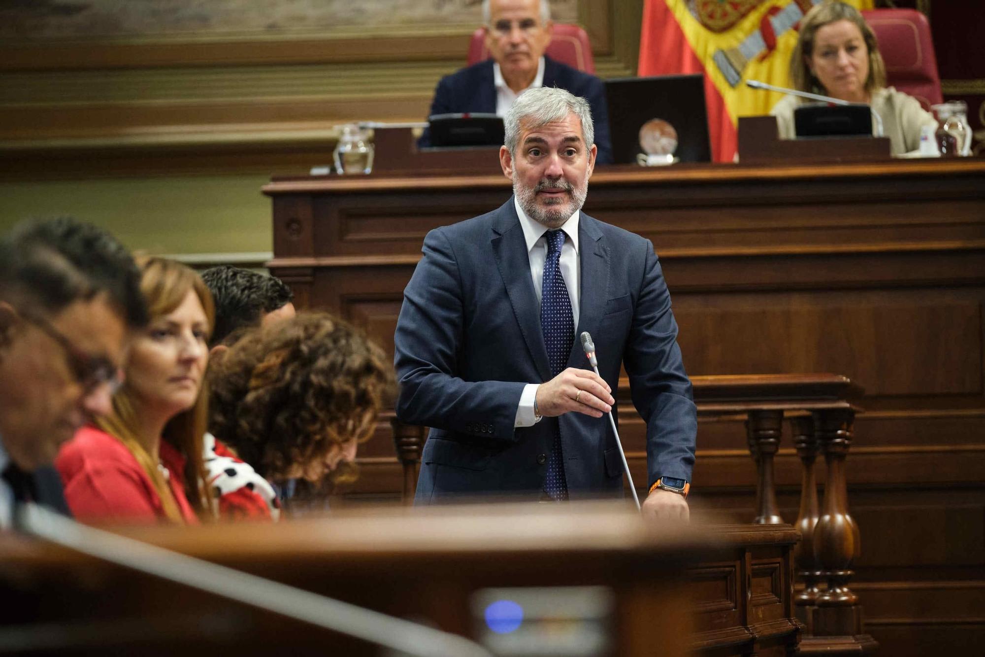 Pleno del Parlamento de Canarias