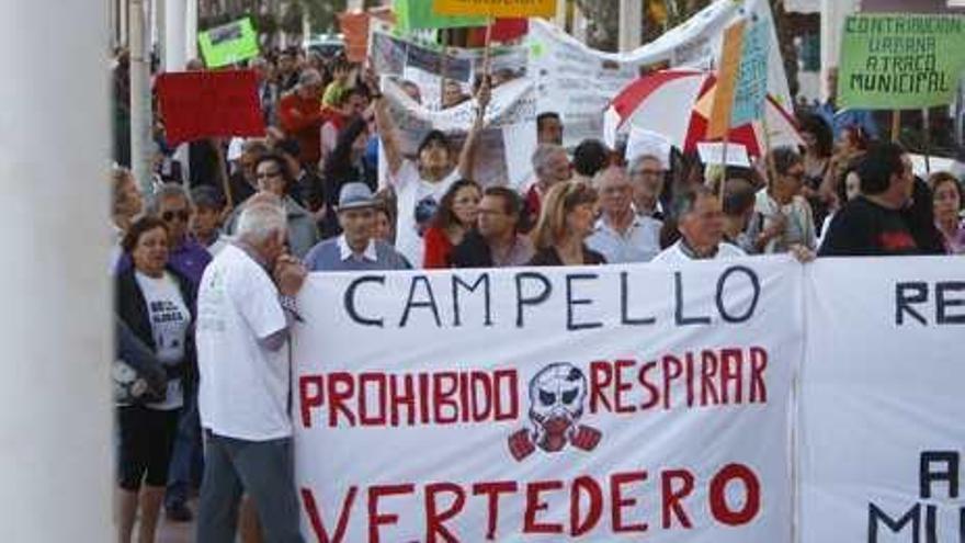 Las Cortes abordarán la petición de cierre del vertedero de El Campello