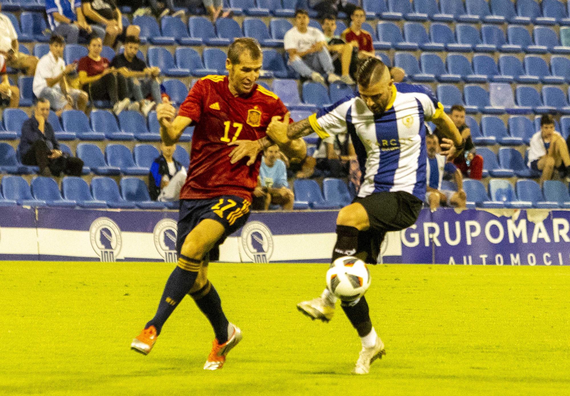 Leyendas del Hércules frente a leyendas de la Selección Española: Las imágenes del partido del Centenario