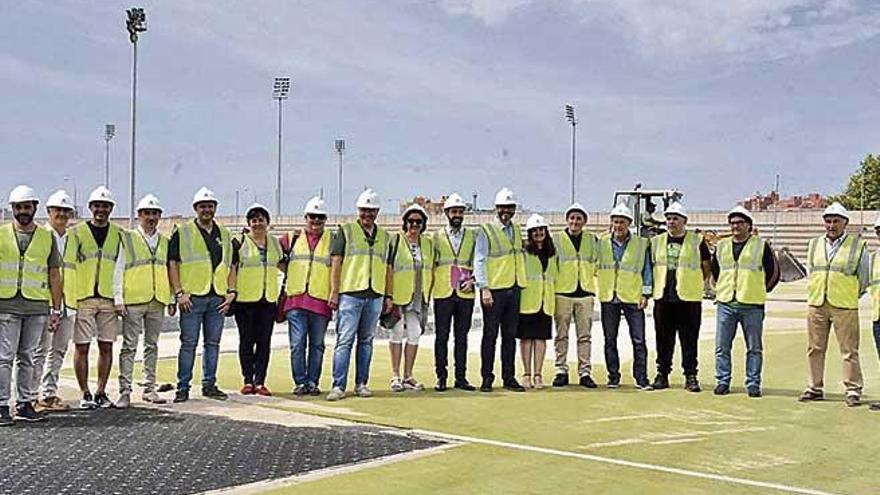 Los representantes del Ajuntament y del rugby balear visitaron la obra en junio de 2019.