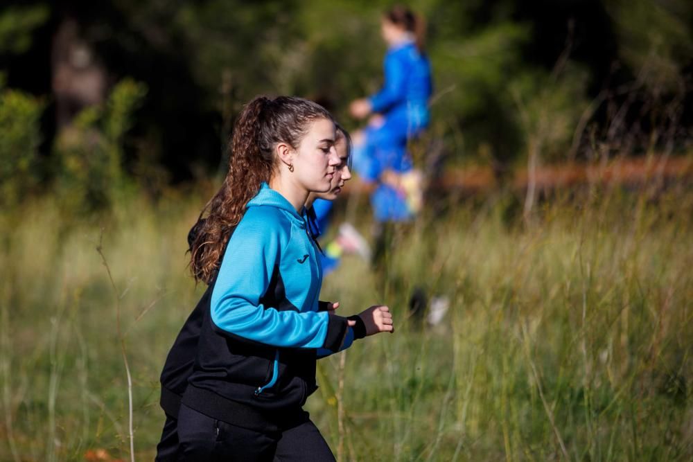 El circuito de cross de Buscastell acogió este sábado la primera prueba de campo a través de la temporada en Ibiza para categorías inferiores