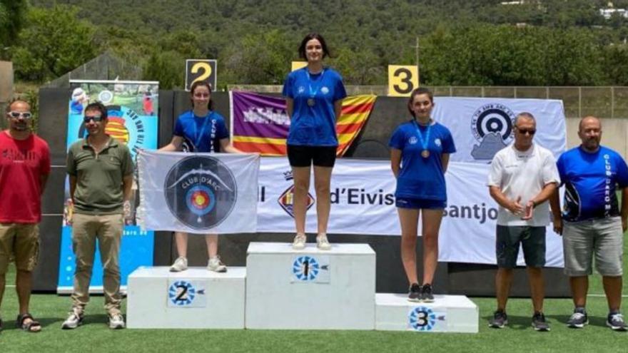 18 medallas de 24 para Ibiza en el balear de tiro con arco al aire libre