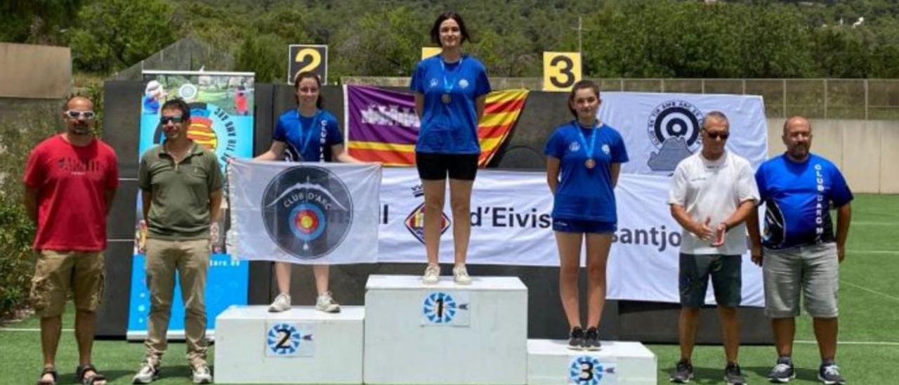 Tiro con arco. 18 medallas de 24 para Ibiza | ARCOIBIZA