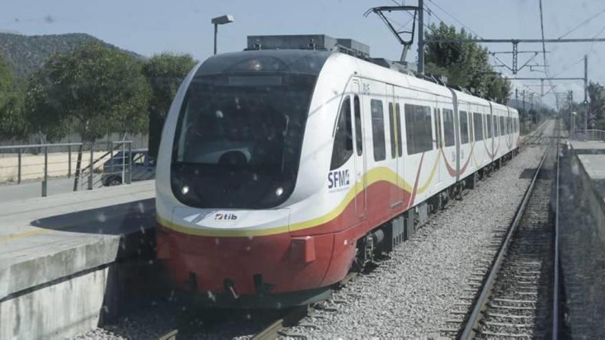 Uno de los convoys eléctricos que circulan por Mallorca