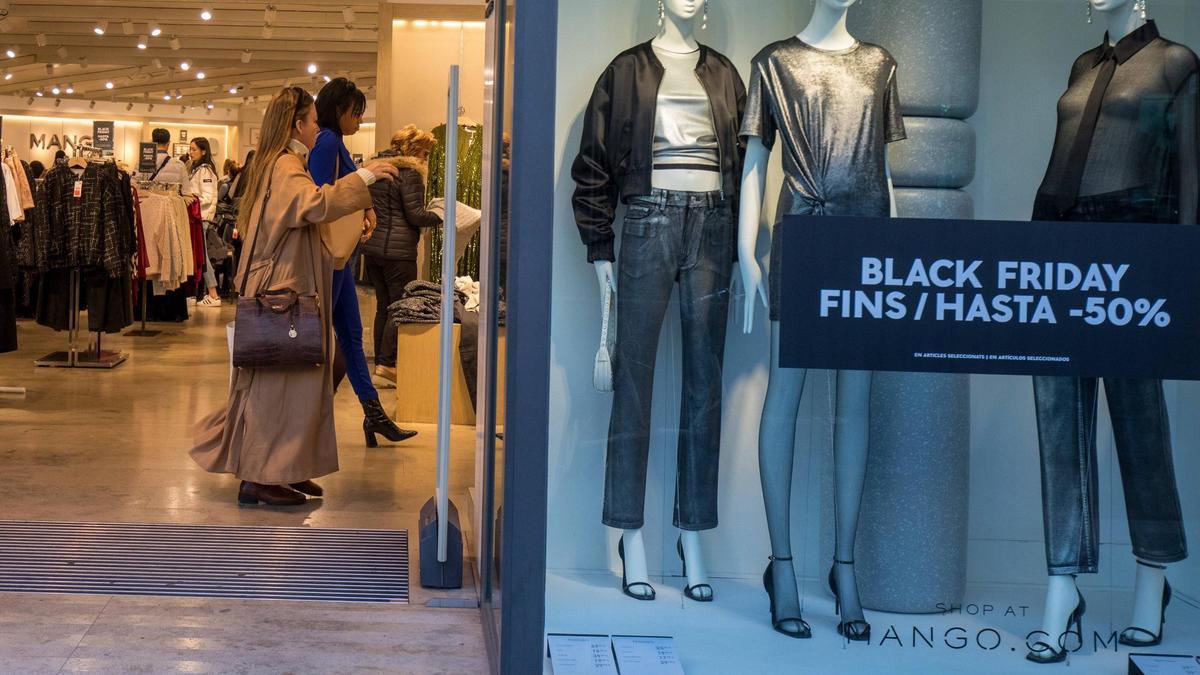 El acuerdo comercial contempla la apertura durante el domingo del Black Friday