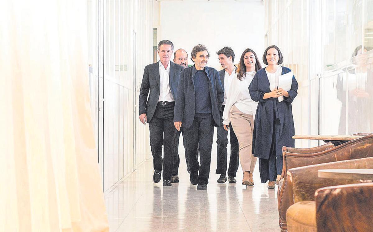 Un recorrido en imágenes por los 50 años de la marca gallega Adolfo Domínguez Un recorrido en imágenes por los 50 años de la marca gallega Adolfo Domínguez