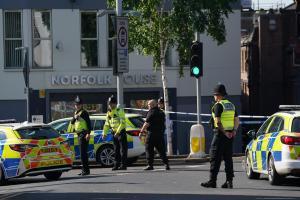 Tres muertos en diversos puntos de Nottingham obligan a cerrar el centro de la ciudad.