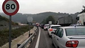 fcasals45640277 accidente  de trafico  en  la a 2  a  la  altura  de  el  br181027123512