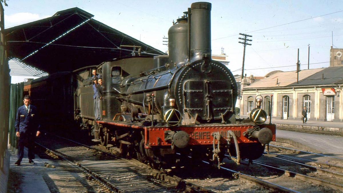 Tren saliendo de la estación del Norte, 1967
