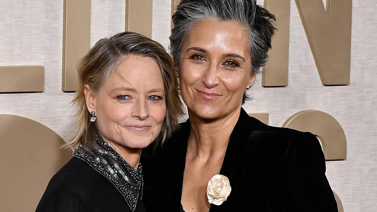 El momentazo de Jodie Foster y Bening en los Globo de Oro 2024