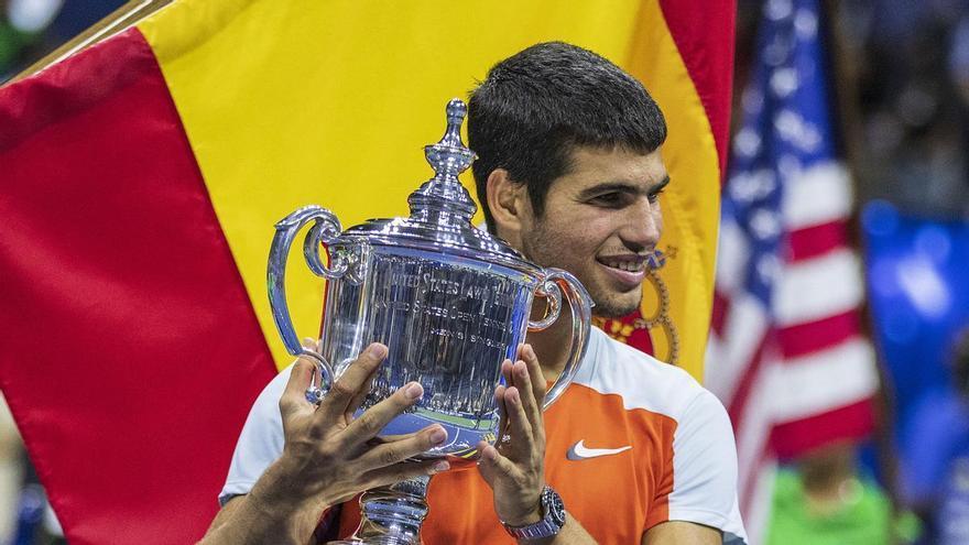 Alcaraz: &quot;Tengo el trofeo porque fui feliz en la pista&quot;