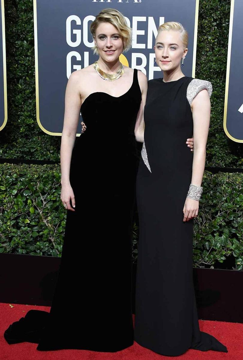 Greta Gerwig y Saoirse Ronan posan juntas en los Globos de Oro