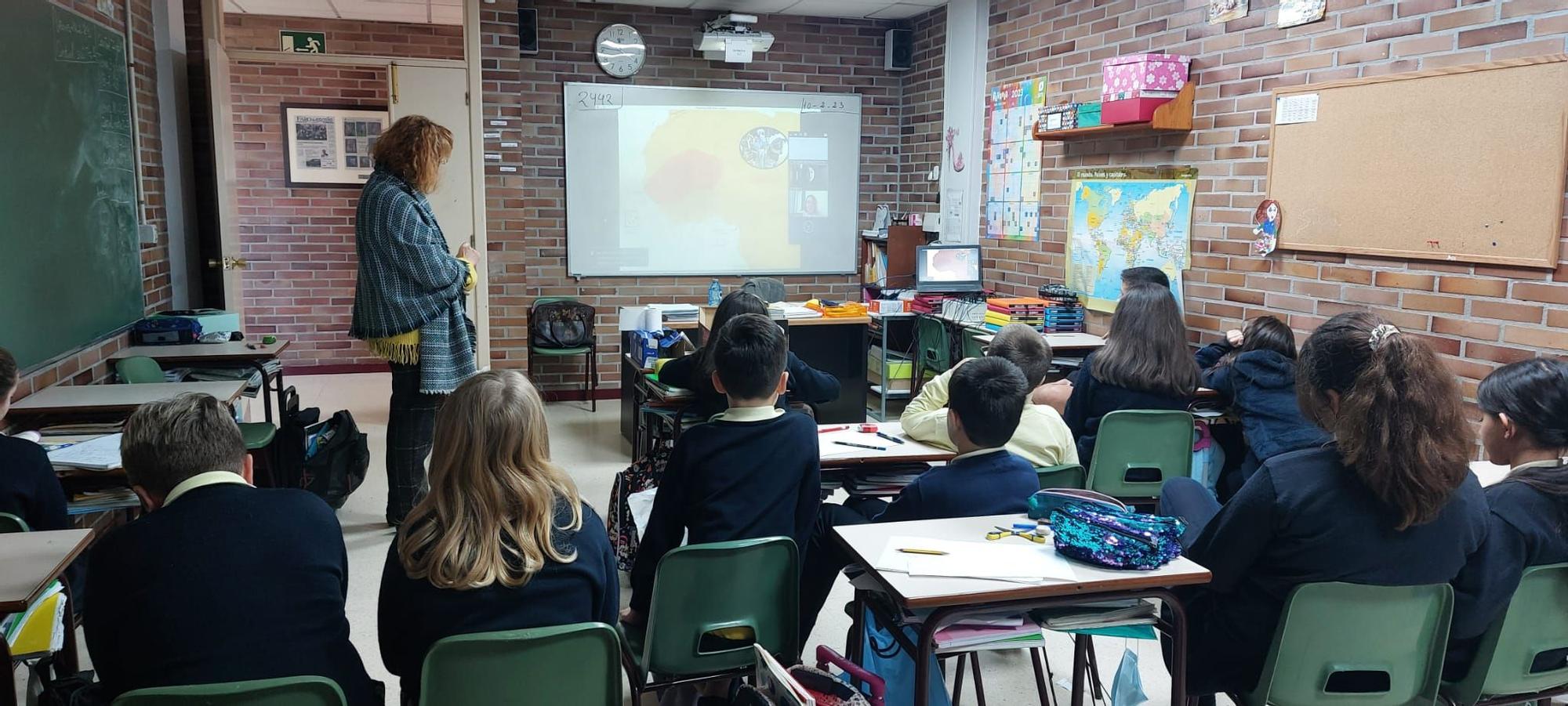 11 F: "A ciencia si é cousa de mulleres"