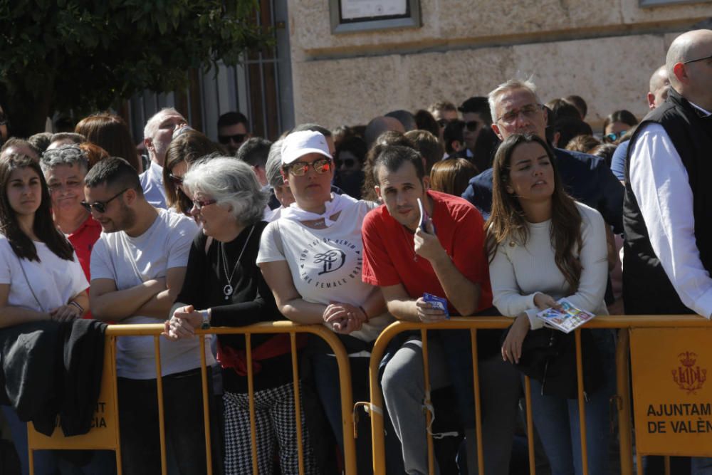 Búscate en el público de la mascletà del 1 de marzo