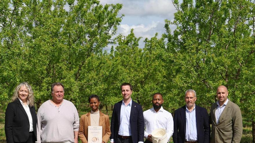 Daniela y Javier Valencia ganan el premio Flor d'Ametller 2026 por su proyecto Sentir Mallorca