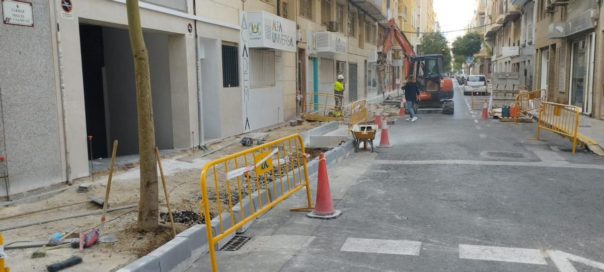 Los trabajos en la calle Miguel de Unamuno durarán un mes y medio