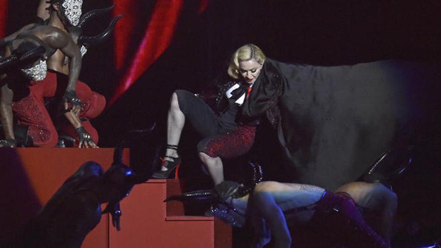 Madonna, lesionada en las cervicales tras su caída