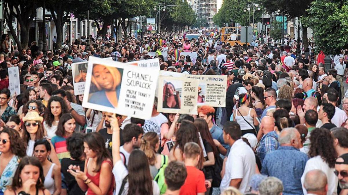 El Síndic pide respuestas  para el policía que quiere ir con uniforme al Orgullo Gay