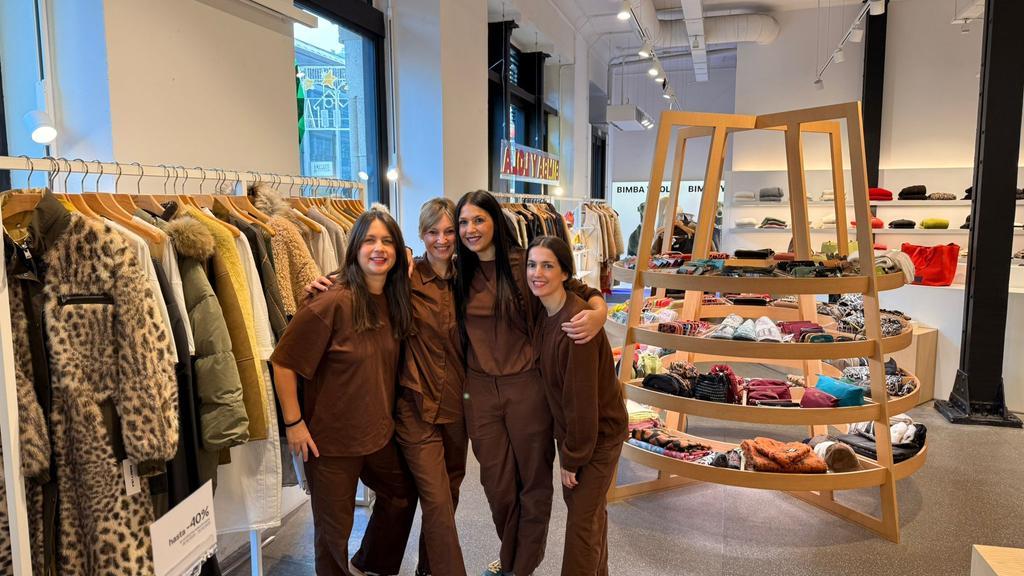 A las empleadas de Bimba y Lola en A Coruña les toca el 2º premio de la Lotería de Navidad