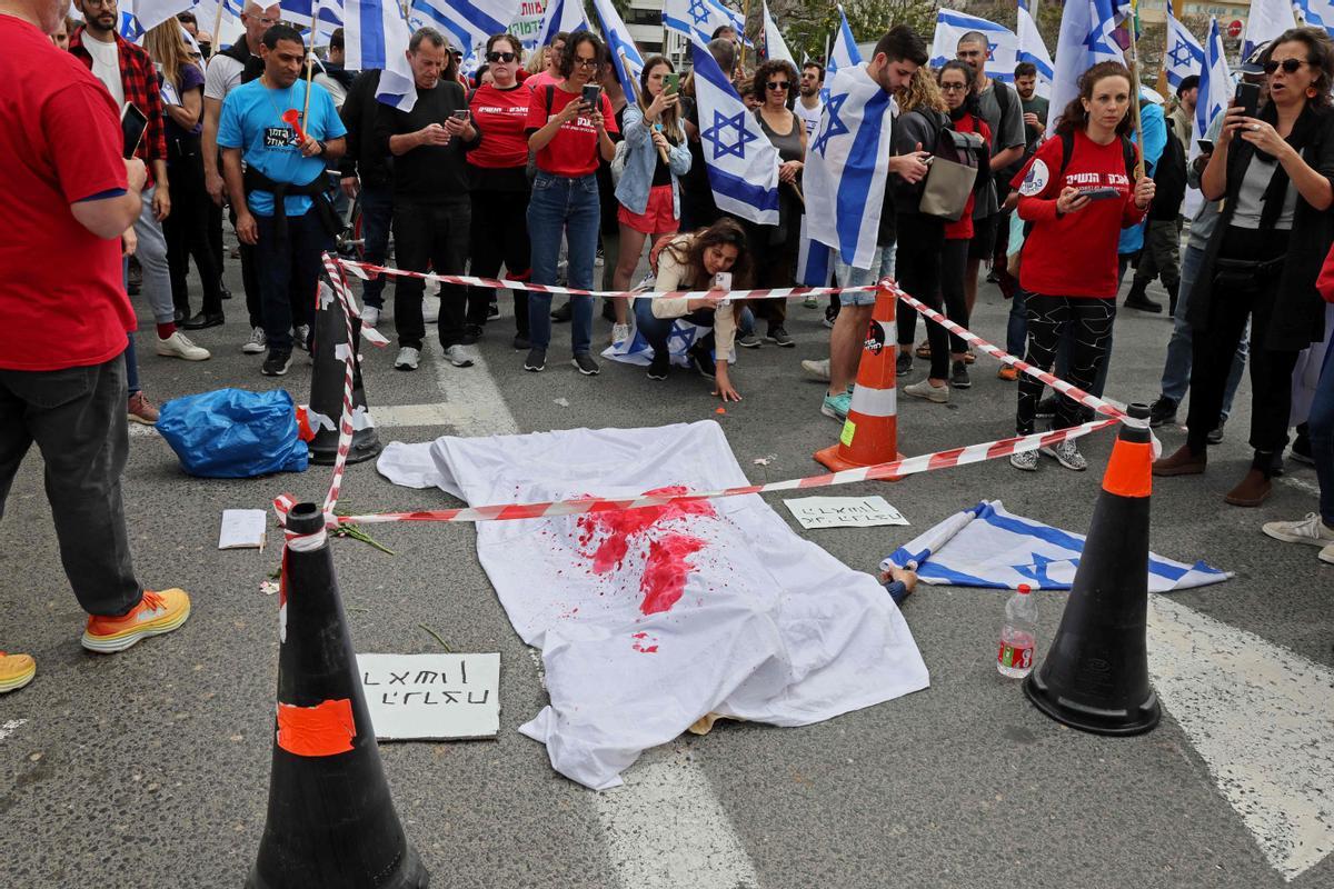 Manifestaciones en Tel Aviv contra las controvertidas reformas legales que promociona el gobierno de extrema derecha del país