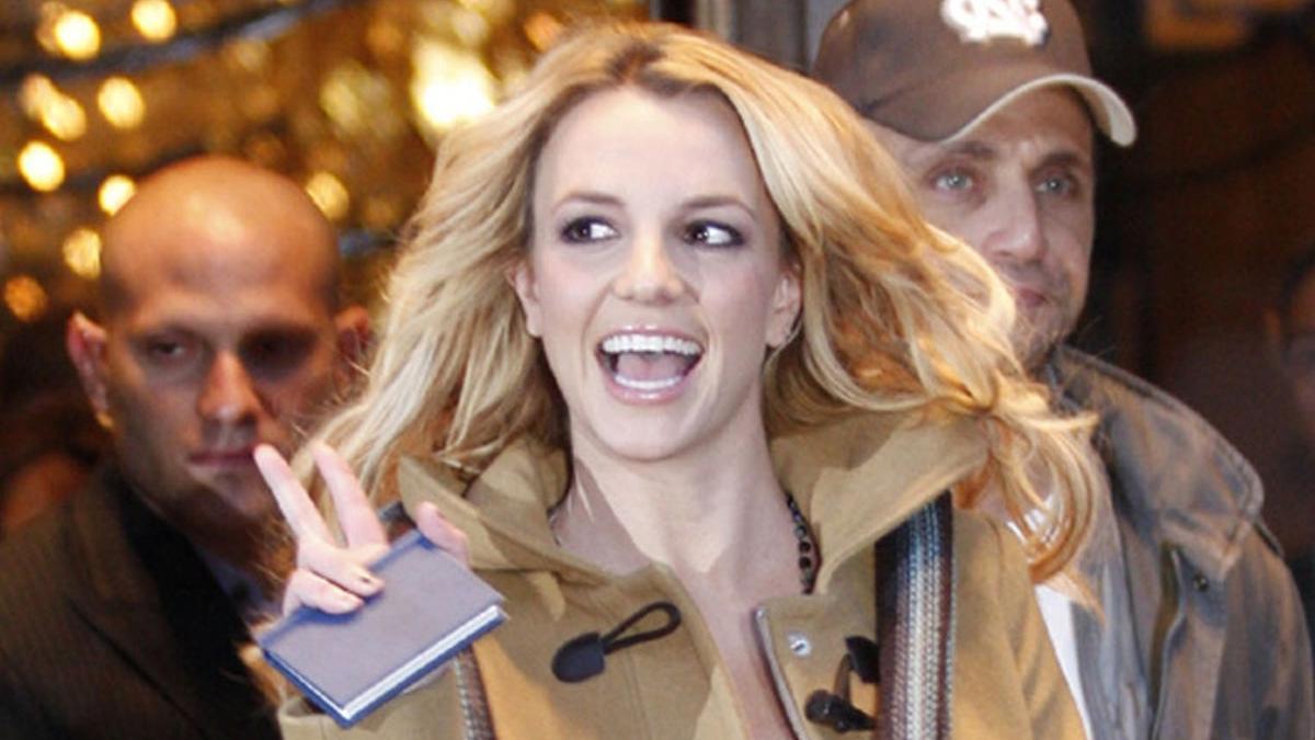 Britney Spears sopla velas al ritmo de Circus'