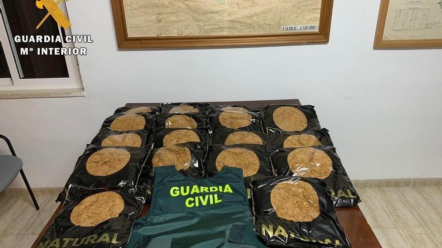La Guardia Civil aprehende unos 19 kilogramos de picadura de tabaco de contrabando en La Carlota