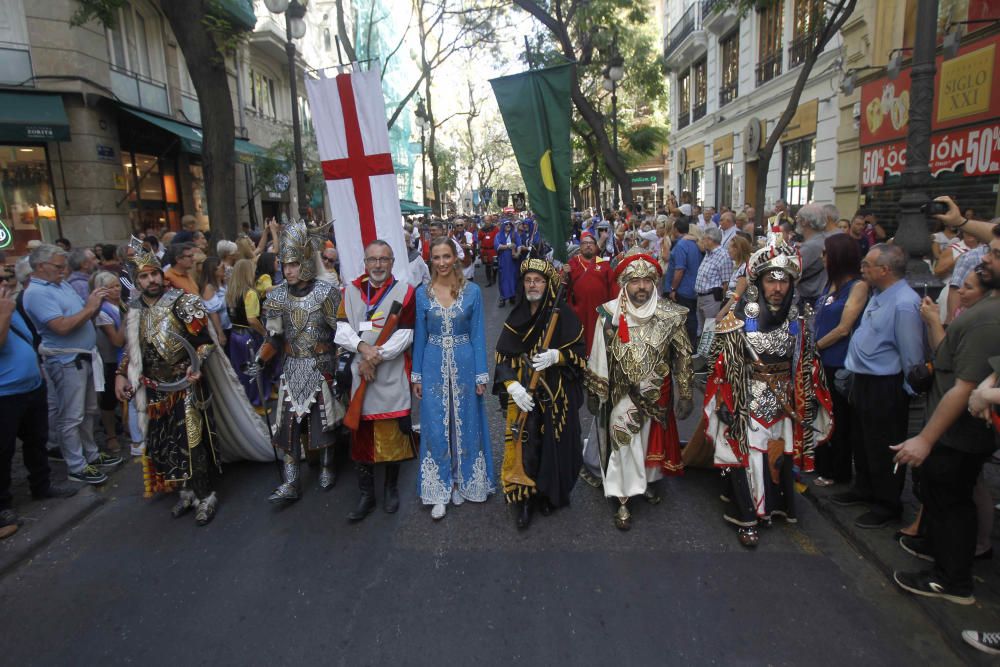 Alardo de Moros y Cristianos por el Nou d'Octubre