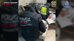 Desarticulado un grupo criminal que secuestró a un empresario en Portugal y que apareció amordazado cerca de Barcelona