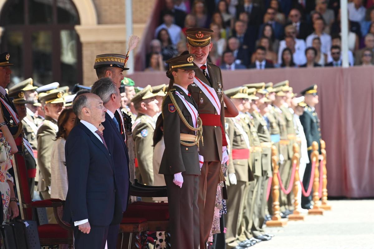La princesa Leonor recibe el despacho de alférez y acaba su formación militar en Zaragoza