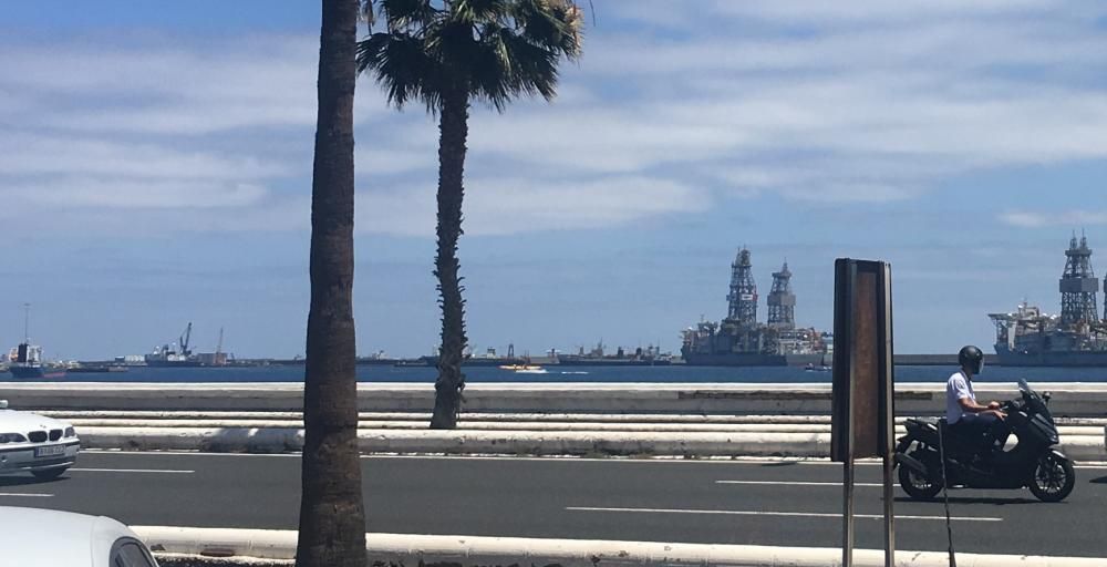 Maniobras de hidroaviones contraincendios en el Puerto de Las Palmas