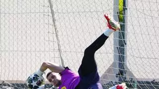 Joan Garcia ya está a punto, pero Eric se cae