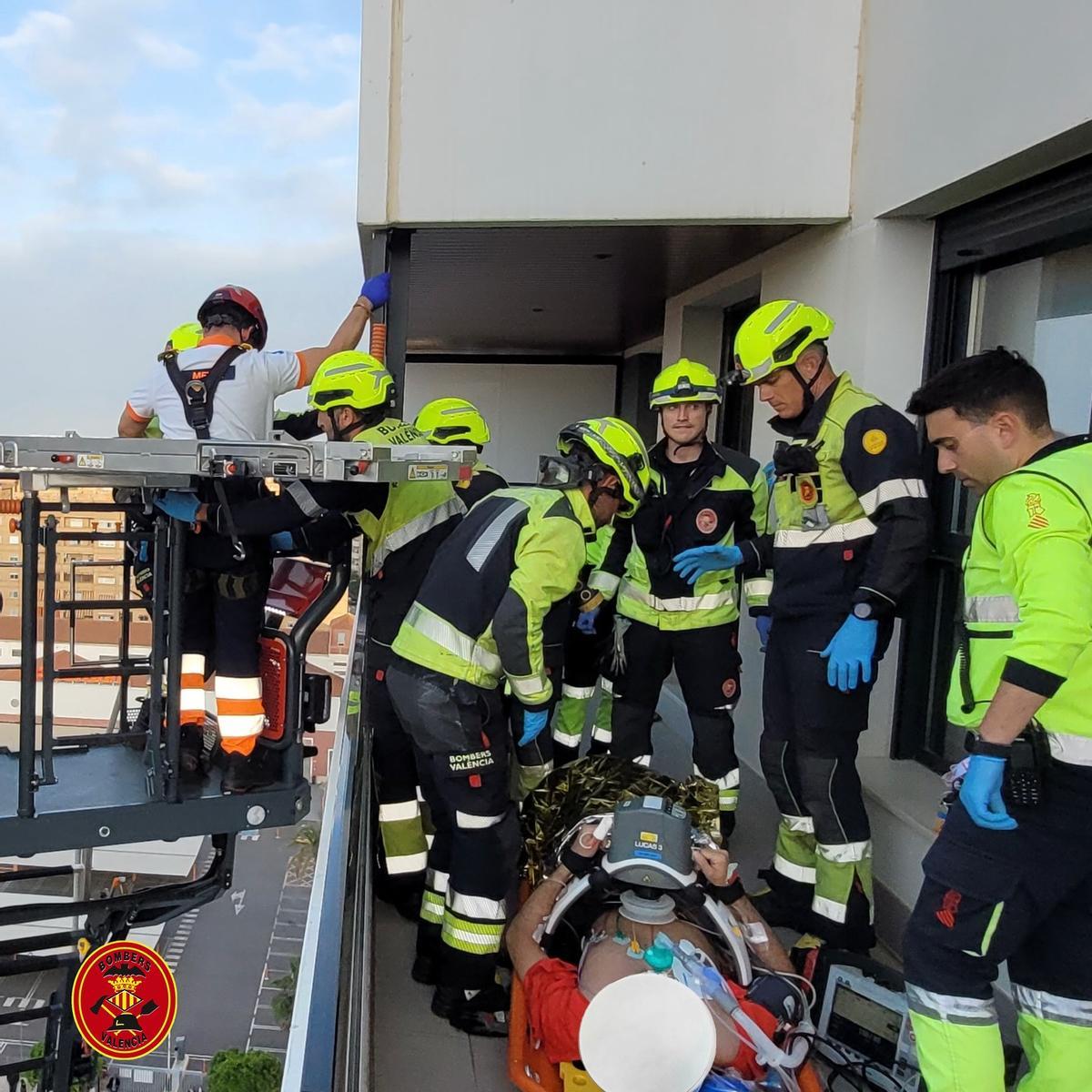 Preparando la evacuación en el balcón