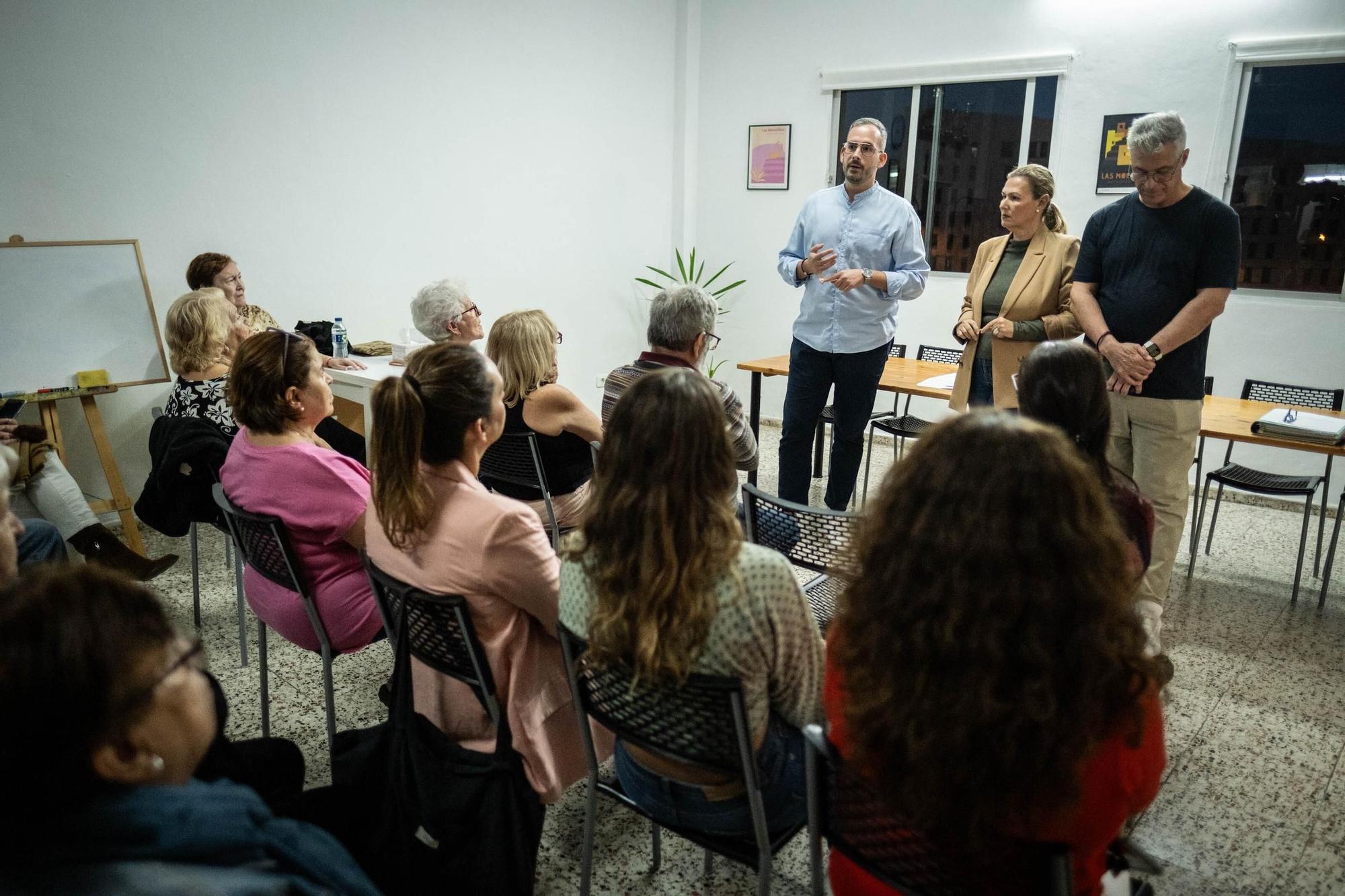 El concejal de Obras visita el barrio de Las Moraditas.