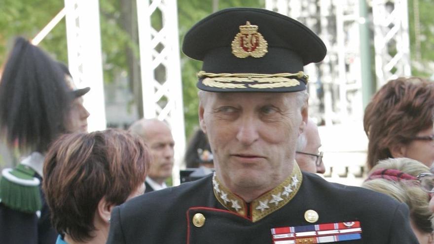 El rey Harald de Noruega, hospitalizado en Oslo