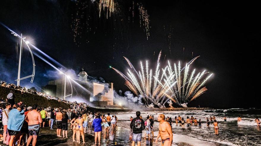 Qué pasa si te bañas en el mar en la noche de San Juan: la tradición que muchos siguen sin conocer su origen
