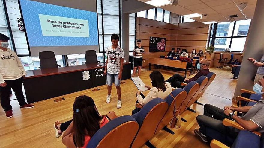 Un momento de la presentación de los proyectos.