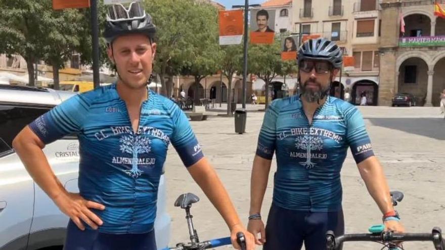 Pedro Hierro inicia su gran reto solidario con 1.300 kilómetros por delante entre Almendralejo y A Rúa