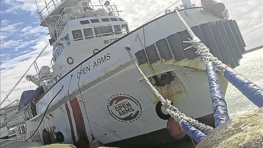 Open Arms denuncia que Italia pretende echarlos del mar