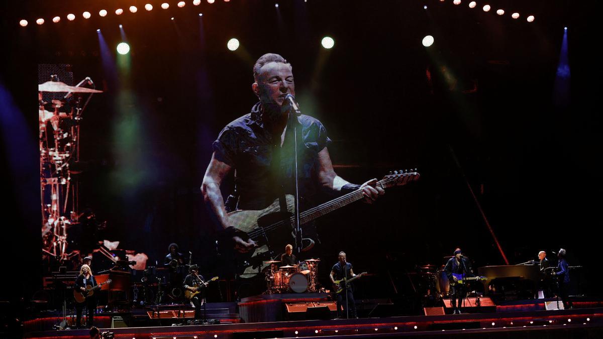 Bruce Springsteen en concierto en el Estadi Olimpico de Montjuic