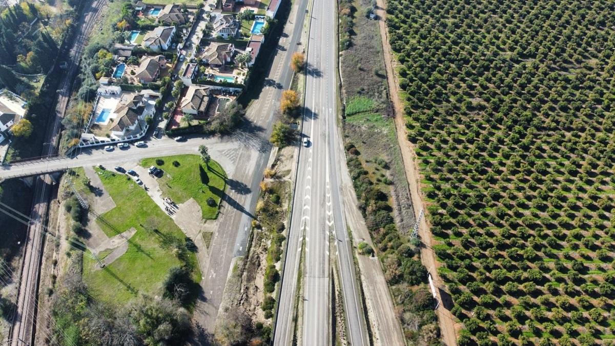 La pasarela conectará las urbanizaciones de El Baldío y El Acebuchal con Palma del Río.