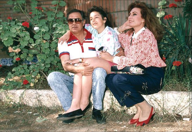 Rocío Carrasco con sus padres, Pedro Carrasco y Rocío Jurado, en Madrid