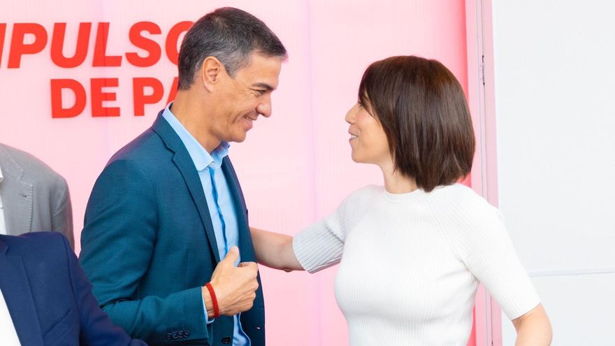Morant habla con Sánchez durante una ejecutiva del PSOE celebrada en diciembre en Ferraz.